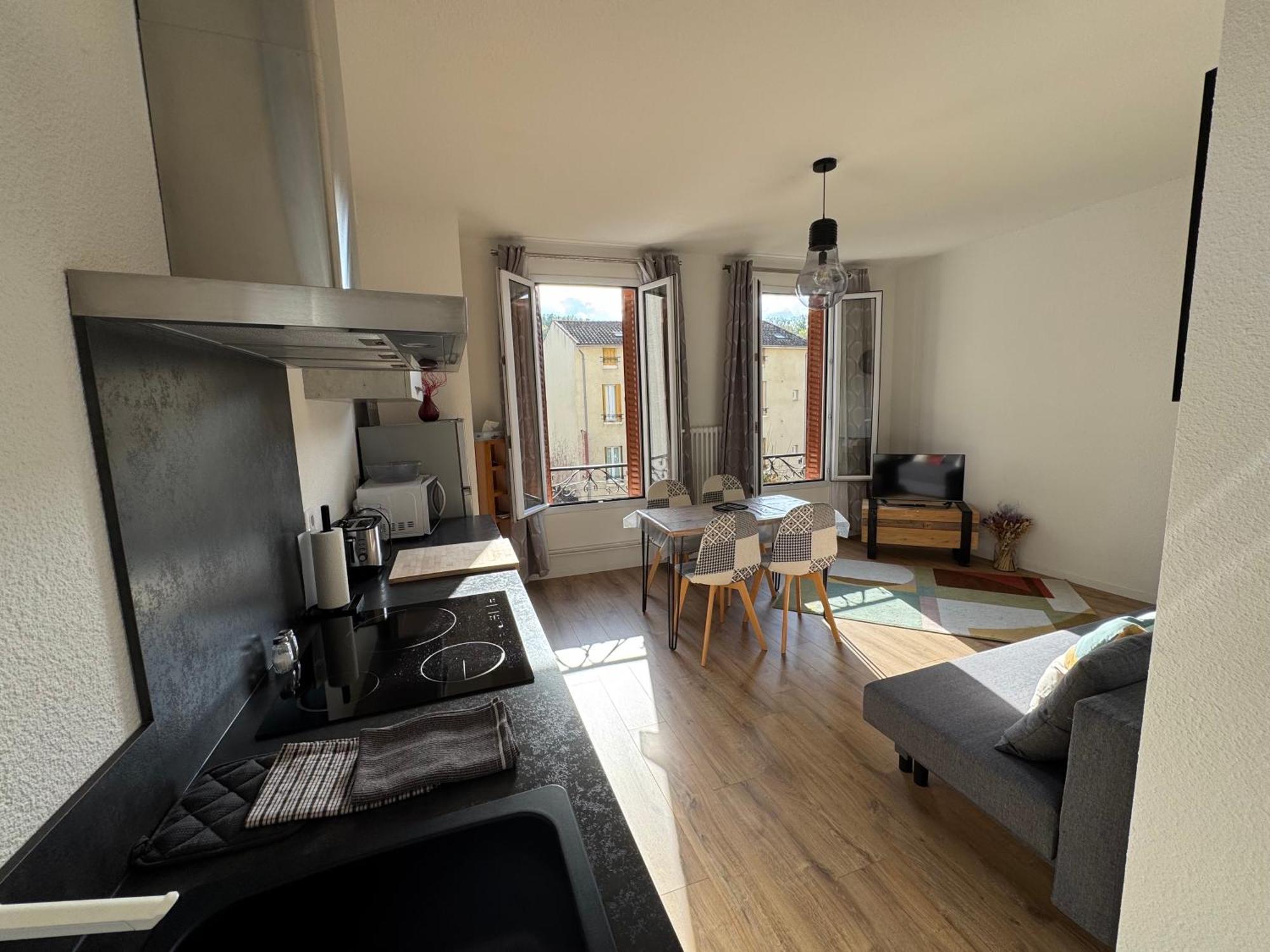 Appartement Le Madargue Idealement Place ชาเตล-กียง ภายนอก รูปภาพ